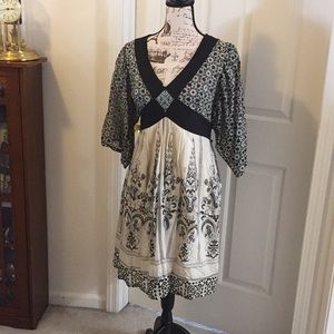 Beautiful black/white silk/cotton dress Sz L. New